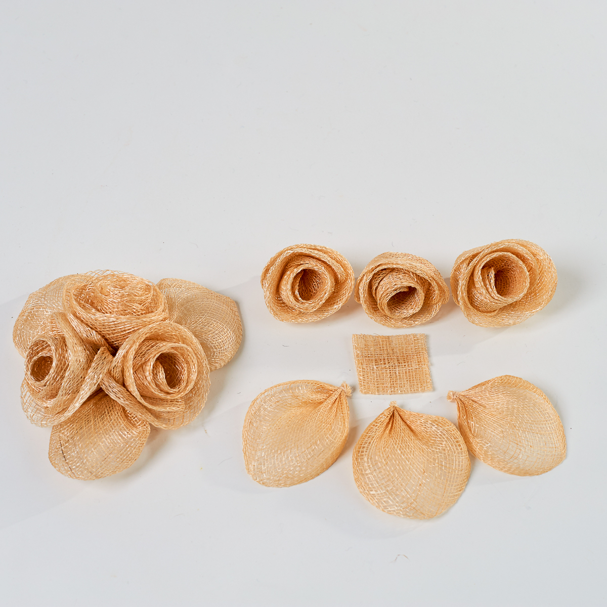 SD30-NAT DIY Natural Three Rose Sinamay 