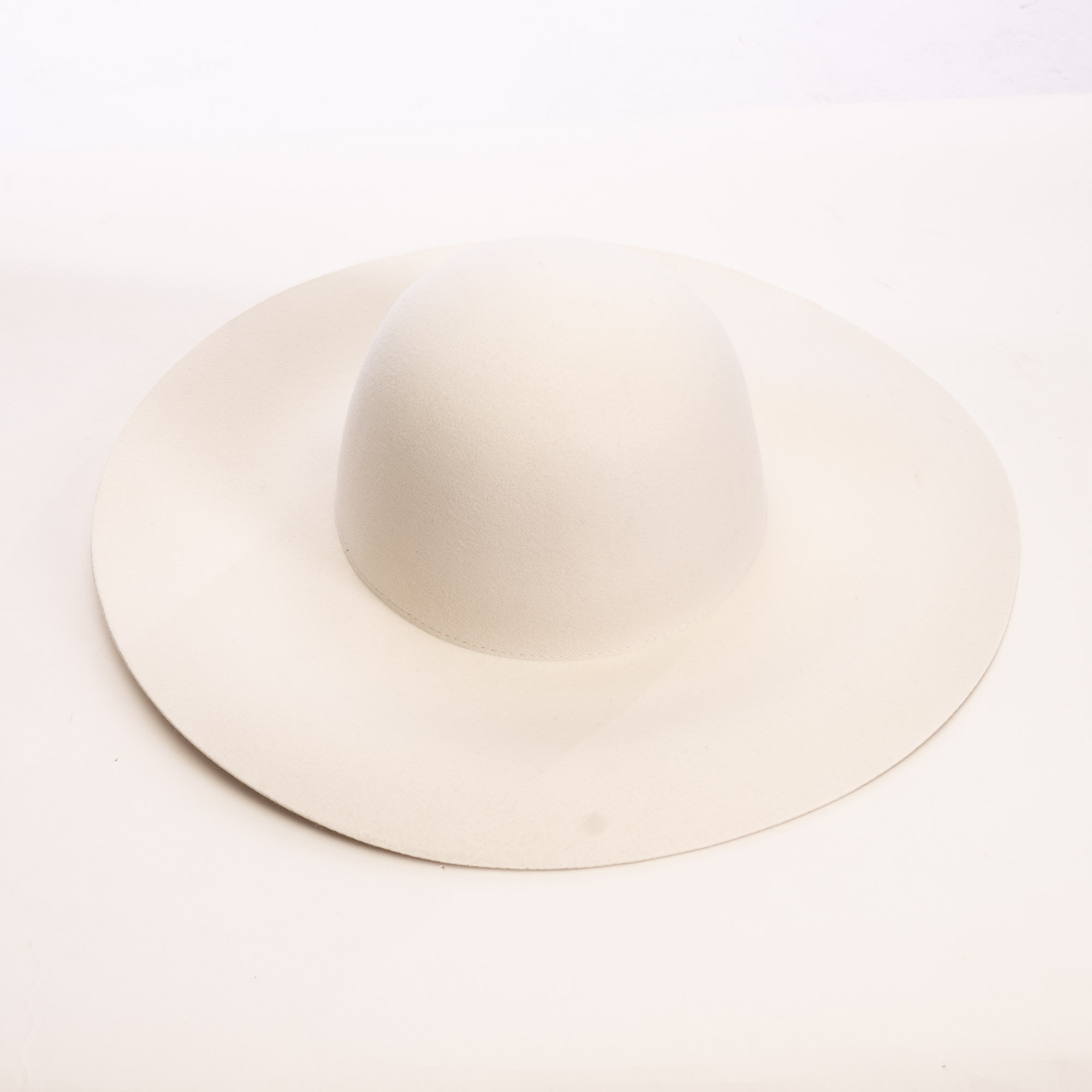 Winter White Floppy Swinger Blocked Untrimmed Felt Hat Blank