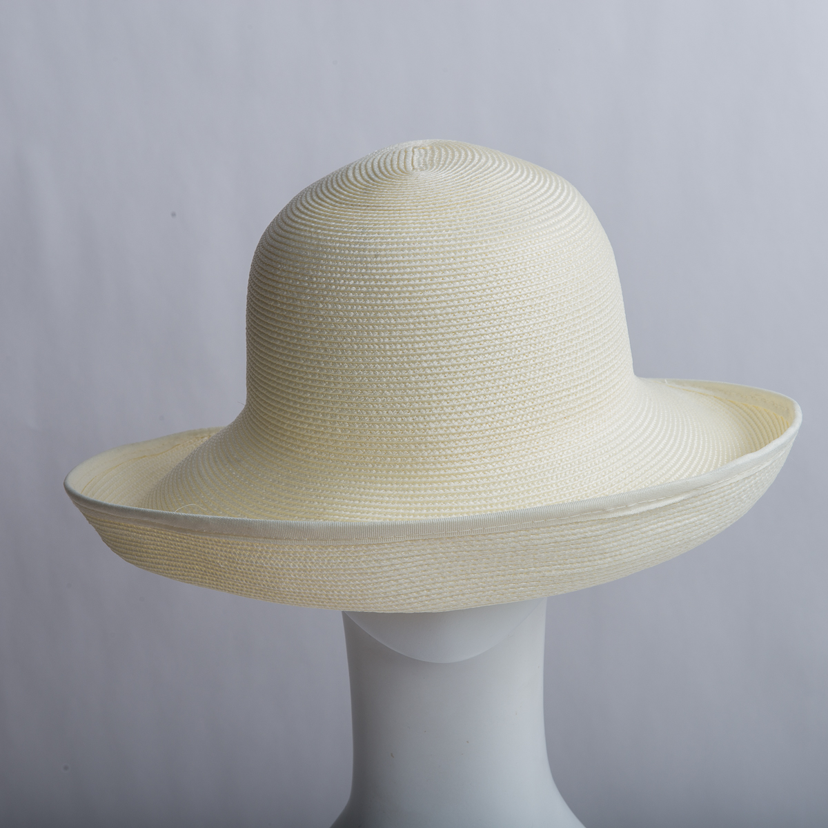 Beautiful Ivory Color Hat Lia main image 3